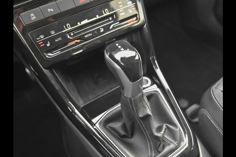 Volkswagen T-Cross 1.5 TSI R-Line Camera Navi Trekhaak Carplay
