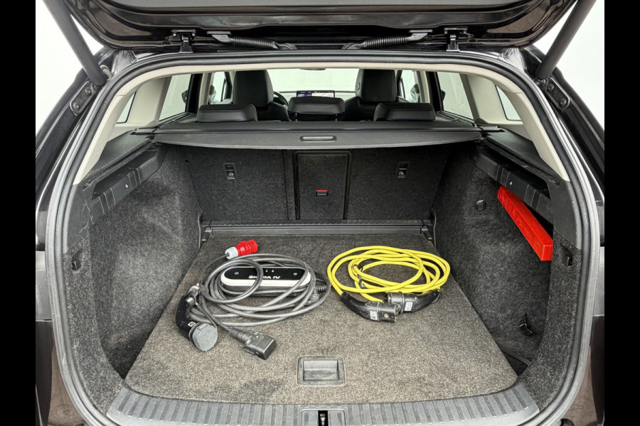 Škoda ENYAQ iV 80 First Edition Soh 92% Adap.Cruise Leer Memory Stoel/Stuurverw Camera Uitstraling!