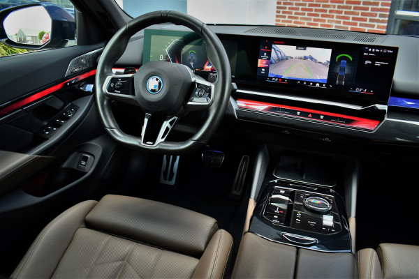 BMW 5 Serie 550e xDrive M-Sport Pro B&W Trekh Prof-onderstel 20inch