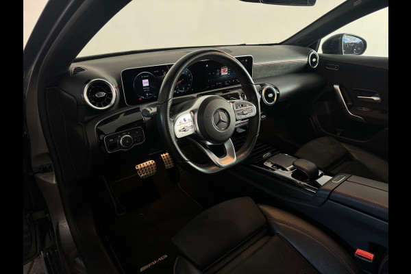 Mercedes-Benz A-Klasse 180 AMG Pano|Stoelverwarming|Camera|Lane Assist