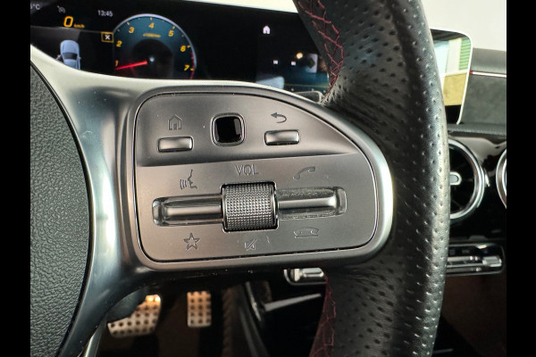 Mercedes-Benz A-Klasse 180 AMG Pano|Stoelverwarming|Camera|Lane Assist