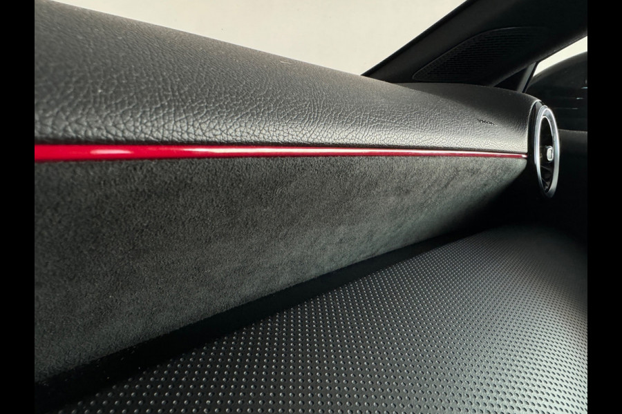 Mercedes-Benz A-Klasse 180 AMG Pano|Stoelverwarming|Camera|Lane Assist