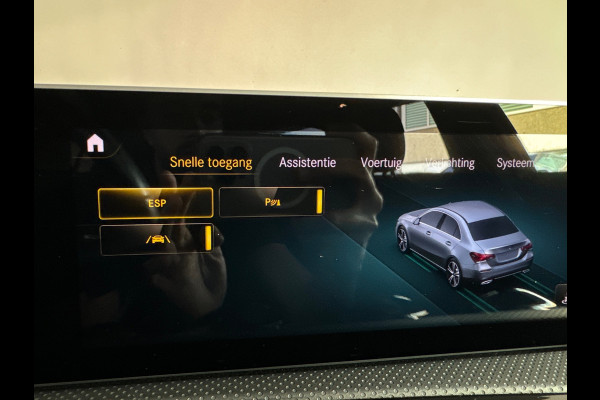 Mercedes-Benz A-Klasse 180 AMG Pano|Stoelverwarming|Camera|Lane Assist