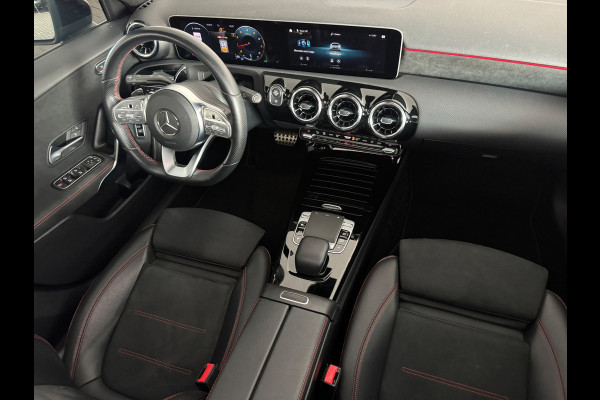 Mercedes-Benz A-Klasse 180 AMG Pano|Stoelverwarming|Camera|Lane Assist