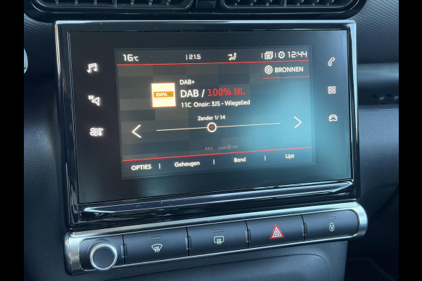 Citroën C3 Aircross 1.2 PureTech S&S Shine ✓D-riem vv in 2025✓Dealer Onderhouden✓Camera✓Trekhaak✓Keyless✓2e Eigenaar✓Draadloze telefoonlader✓Head-up Display✓Carplay✓Navi✓Clima✓Cruise✓Pdc V+A✓Rijstrooksensor✓Dodehoeksensor✓110pk✓17'' Lm velgen✓N.A.P✓Apk tot 01-2027