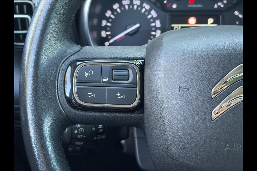 Citroën C3 Aircross 1.2 PureTech S&S Shine ✓D-riem vv in 2025✓Dealer Onderhouden✓Camera✓Trekhaak✓Keyless✓2e Eigenaar✓Draadloze telefoonlader✓Head-up Display✓Carplay✓Navi✓Clima✓Cruise✓Pdc V+A✓Rijstrooksensor✓Dodehoeksensor✓110pk✓17'' Lm velgen✓N.A.P✓Apk tot 01-2027