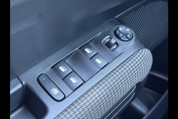 Citroën C3 Aircross 1.2 PureTech S&S Shine ✓D-riem vv in 2025✓Dealer Onderhouden✓Camera✓Trekhaak✓Keyless✓2e Eigenaar✓Draadloze telefoonlader✓Head-up Display✓Carplay✓Navi✓Clima✓Cruise✓Pdc V+A✓Rijstrooksensor✓Dodehoeksensor✓110pk✓17'' Lm velgen✓N.A.P✓Apk tot 01-2027