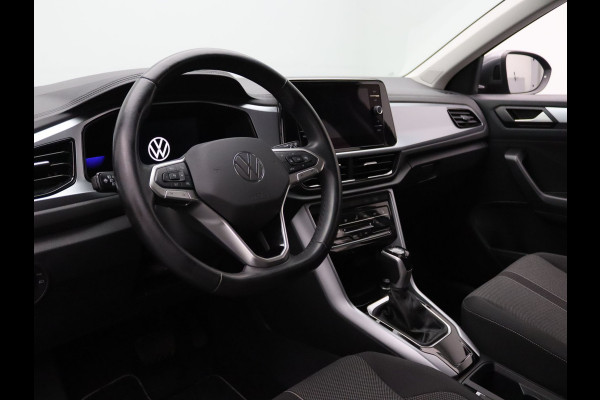 Volkswagen T-Roc TSI 150pk Life Business DSG/Automaat Camera | Adapt. Cruise | Navi | Parkeersens. v+a