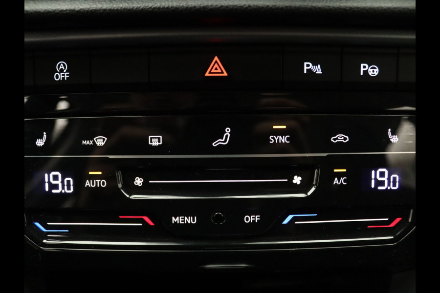 Volkswagen T-Roc TSI 150pk Life Business DSG/Automaat Camera | Adapt. Cruise | Navi | Parkeersens. v+a