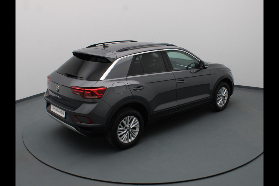 Volkswagen T-Roc TSI 150pk Life Business DSG/Automaat Camera | Adapt. Cruise | Navi | Parkeersens. v+a