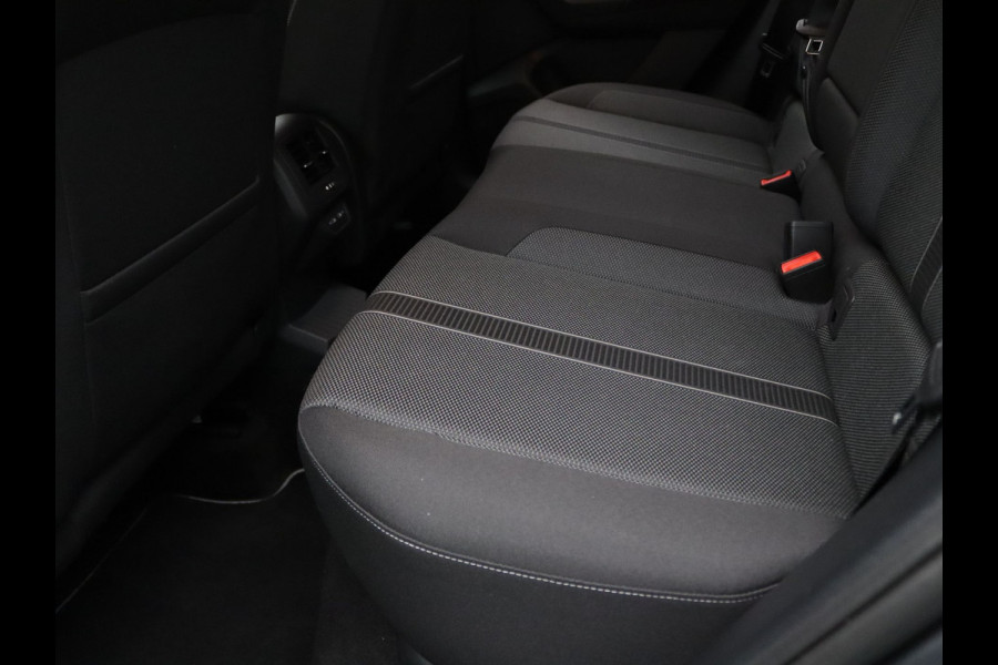 Volkswagen T-Roc TSI 150pk Life Business DSG/Automaat Camera | Adapt. Cruise | Navi | Parkeersens. v+a