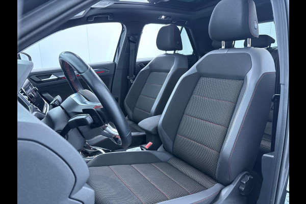 Volkswagen T-Roc 1.5 TSI Sport Business R 150 pk Automaat (DSG) | Navigatie | Panoromadak | Parkeersensoren | Achteruitrijcamera | Adaptieve Cruise Control | Stoelverwarming |