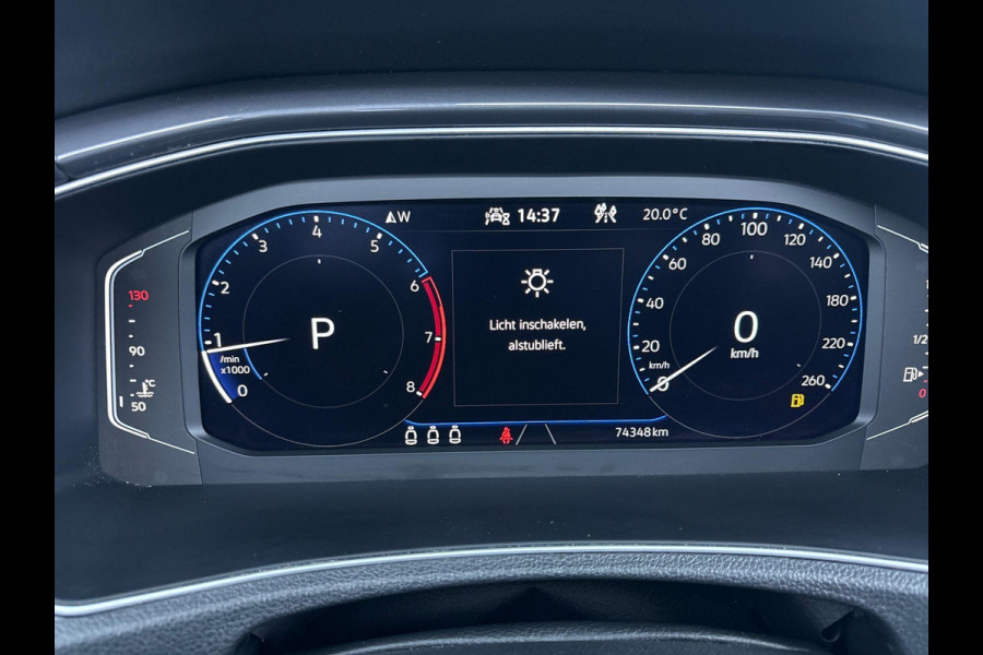 Volkswagen T-Roc 1.5 TSI Sport Business R 150 pk Automaat (DSG) | Navigatie | Panoromadak | Parkeersensoren | Achteruitrijcamera | Adaptieve Cruise Control | Stoelverwarming |