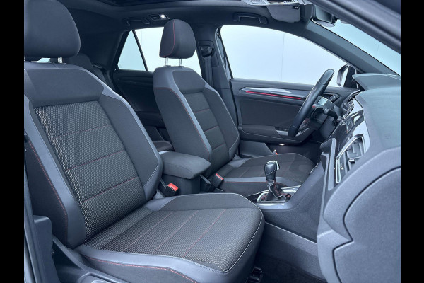 Volkswagen T-Roc 1.5 TSI Sport Business R 150 pk Automaat (DSG) | Navigatie | Panoromadak | Parkeersensoren | Achteruitrijcamera | Adaptieve Cruise Control | Stoelverwarming |