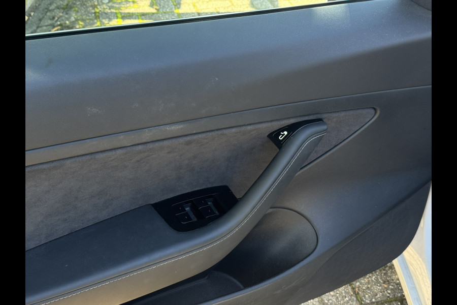 Tesla Model 3 Standard RWD Plus 60 kWh | 1e Eigenaar | Mica kleur |