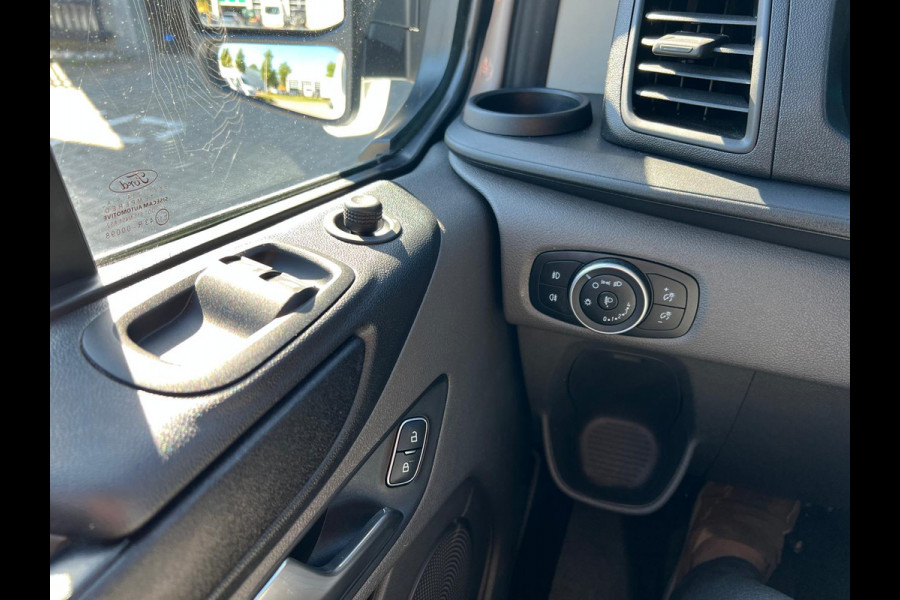 Ford Transit Custom 300 2.0 TDCI L2H1 Trend > Inrichting/Parkeersensoren voor en achter
