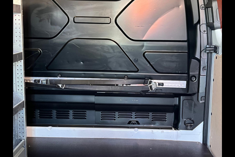 Ford Transit Custom 300 2.0 TDCI L2H1 Trend > Inrichting/Parkeersensoren voor en achter