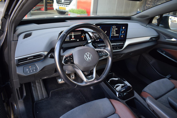 Volkswagen ID.4 First Max 77 kWh | Pano | HUD | 360 Cam. | Stuur- en Stoelverwarming
