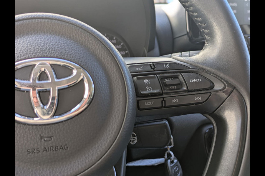 Toyota Yaris 1.5 Hybrid Active|Adaptive-Cruise|Stoelverwarming|Camera|Climate-Control|Navi|Dealer-onderhouden