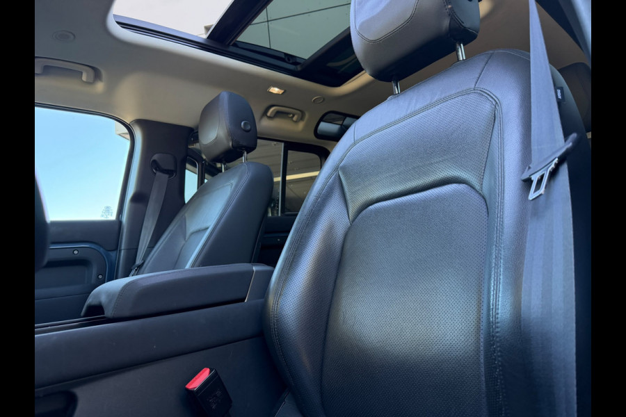 Land Rover Defender 110 2.0 P400e 110 S Trekhaak Panoramadak Meridian audio 20 inch velgen (BLACK) Luchtvering 3d camera adaptive cruise