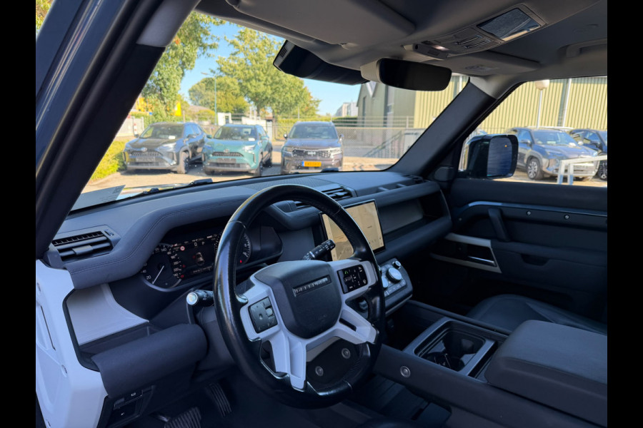 Land Rover Defender 110 2.0 P400e 110 S Trekhaak Panoramadak Meridian audio 20 inch velgen (BLACK) Luchtvering 3d camera adaptive cruise
