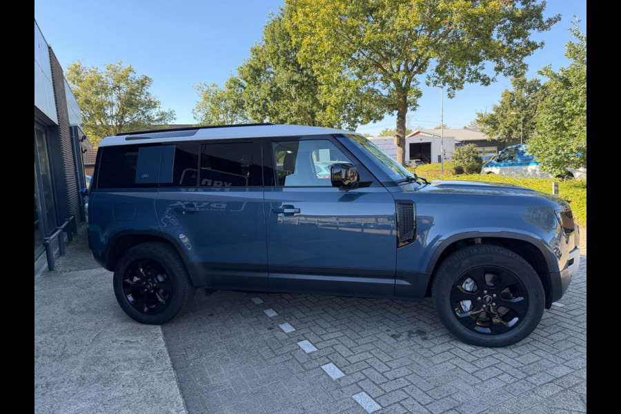 Land Rover Defender 110 2.0 P400e 110 S Trekhaak Panoramadak Meridian audio 20 inch velgen (BLACK) Luchtvering 3d camera adaptive cruise