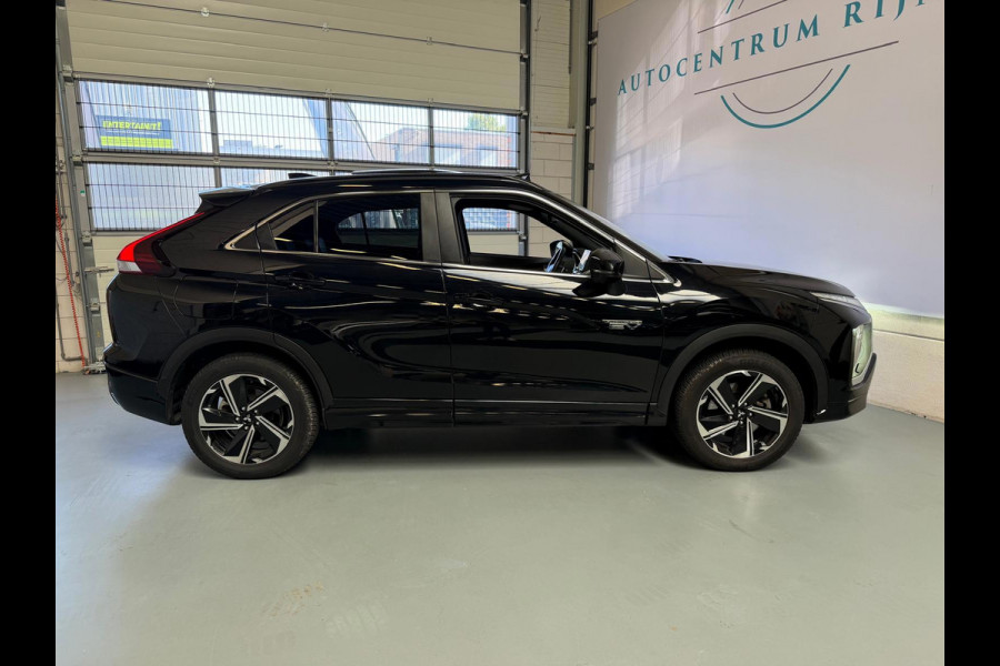Mitsubishi Eclipse Cross 2.4 PHEV Instyle, Pano, Camera, Stoel/Stuurverwarming. Carplay, 1 Jaar bovag garantie