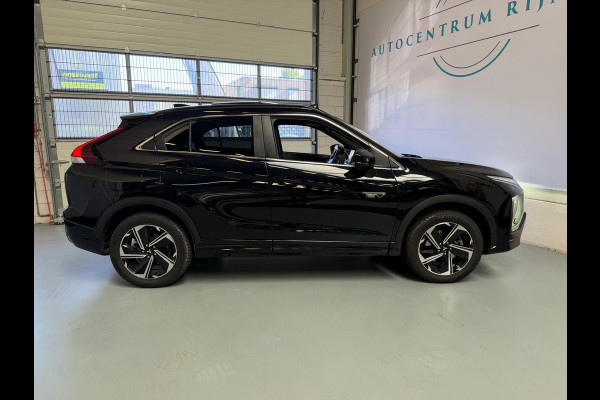 Mitsubishi Eclipse Cross 2.4 PHEV Instyle, Pano, Camera, Stoel/Stuurverwarming. Carplay, 1 Jaar bovag garantie