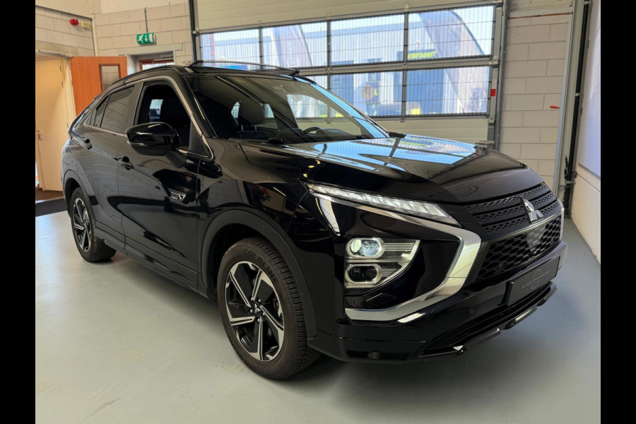 Mitsubishi Eclipse Cross 2.4 PHEV Instyle, Pano, Camera, Stoel/Stuurverwarming. Carplay, 1 Jaar bovag garantie