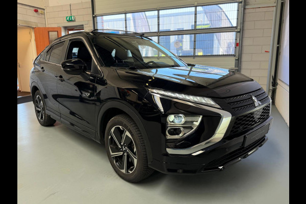 Mitsubishi Eclipse Cross 2.4 PHEV Instyle, Pano, Camera, Stoel/Stuurverwarming. Carplay, 1 Jaar bovag garantie