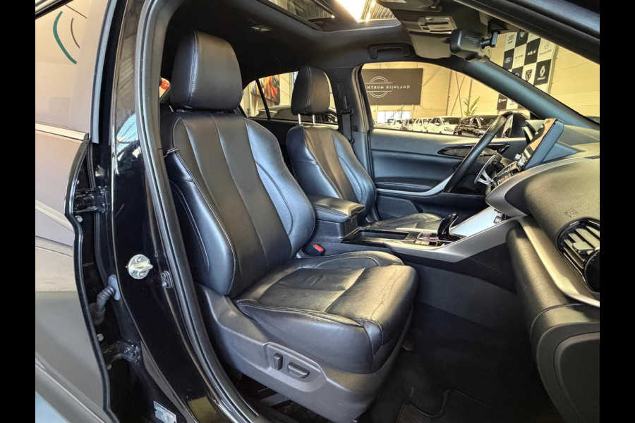 Mitsubishi Eclipse Cross 2.4 PHEV Instyle, Pano, Camera, Stoel/Stuurverwarming. Carplay, 1 Jaar bovag garantie