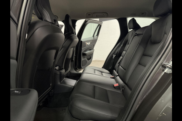 Volvo V60 2.0 T6 Plug-in hybrid AWD Plus Dark Long range | Trekhaak | Stuur-/stoelverwarming | Memory | Cruise-/climate control | Leder | Carplay