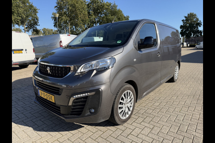 Peugeot Expert 2.0 BlueHDI 145pk automaat S&S L2H1 / vaste prijs rijklaar € 19.950 ex btw / euro 6 / bpm vrij / lease vanaf € 336 / grijs metallic / achteruit rijcamera / trekhaak 2300 kg !