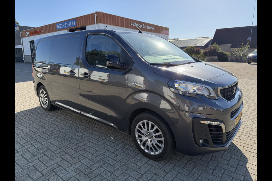 Peugeot Expert 2.0 BlueHDI 145pk automaat S&S L2H1 / vaste prijs rijklaar € 19.950 ex btw / euro 6 / bpm vrij / lease vanaf € 336 / grijs metallic / achteruit rijcamera / trekhaak 2300 kg !