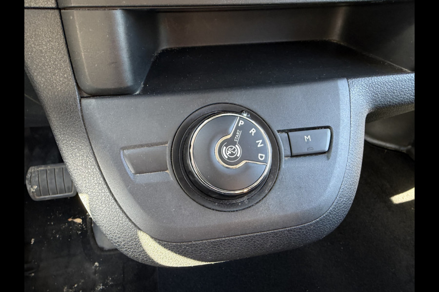Peugeot Expert 2.0 BlueHDI 145pk automaat S&S L2H1 / vaste prijs rijklaar € 19.950 ex btw / euro 6 / bpm vrij / lease vanaf € 336 / grijs metallic / achteruit rijcamera / trekhaak 2300 kg !