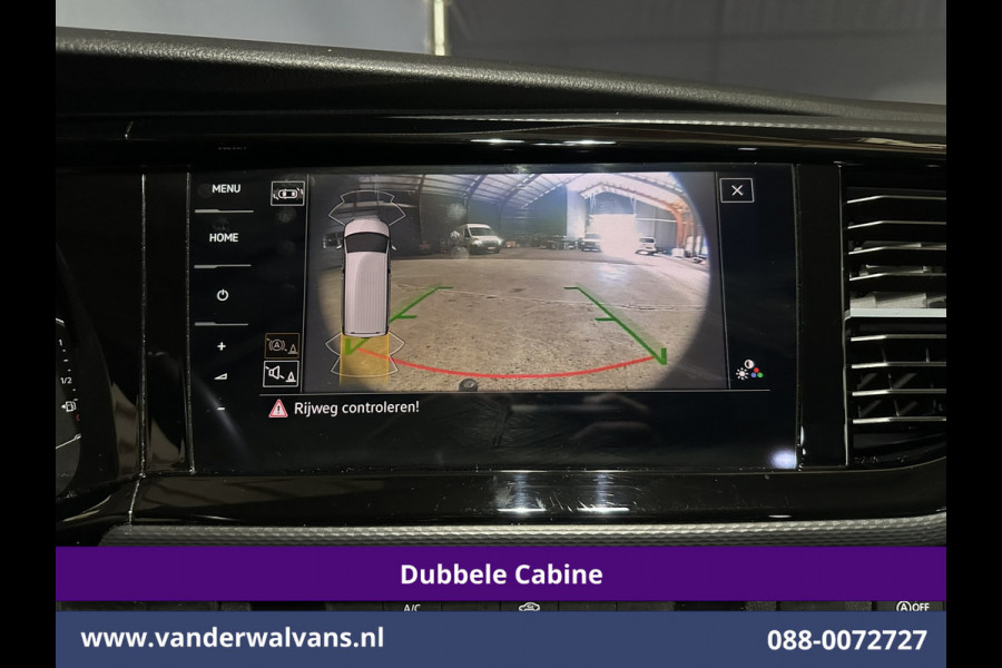 Volkswagen Transporter 2.0 TDI 150pk Automaat L2H1 BULLI Dubbele Cabine Euro6 Airco | 5-Zits | Camera | Navigatie | Apple Carplay LED, Android Auto, Adaptieve Cruisecontrol, LM Velgen, Leder, 2500kg Trekhaak, Parkeersensoren, Verwarmde voorruit