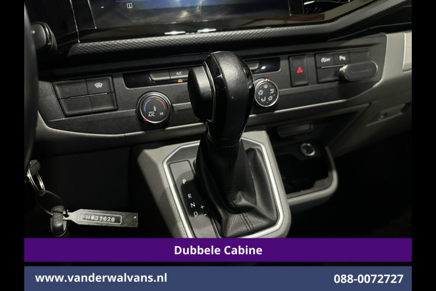Volkswagen Transporter 2.0 TDI 150pk Automaat L2H1 BULLI Dubbele Cabine Euro6 Airco | 5-Zits | Camera | Navigatie | Apple Carplay LED, Android Auto, Adaptieve Cruisecontrol, LM Velgen, Leder, 2500kg Trekhaak, Parkeersensoren, Verwarmde voorruit