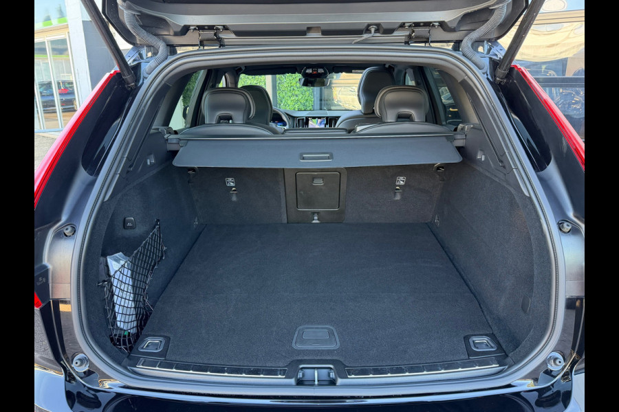 Volvo XC60 2.0 T6 PHEV 350PK AWD Plus Black Edition | SOH 100% | Pano | H/K Sound | Memory | BTW