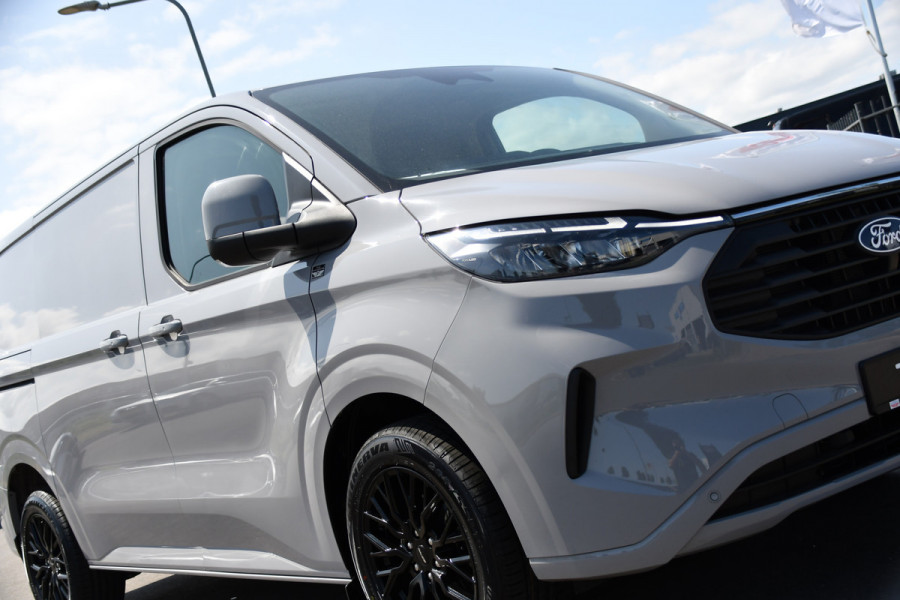 Ford Transit Custom 300 2.0 TDCI L1H1 Limited PB Edition Cruise, Camera, Carplay,, Trekhaak, 136pk, Stoelverwarming, LED, Automaat, Uniek!