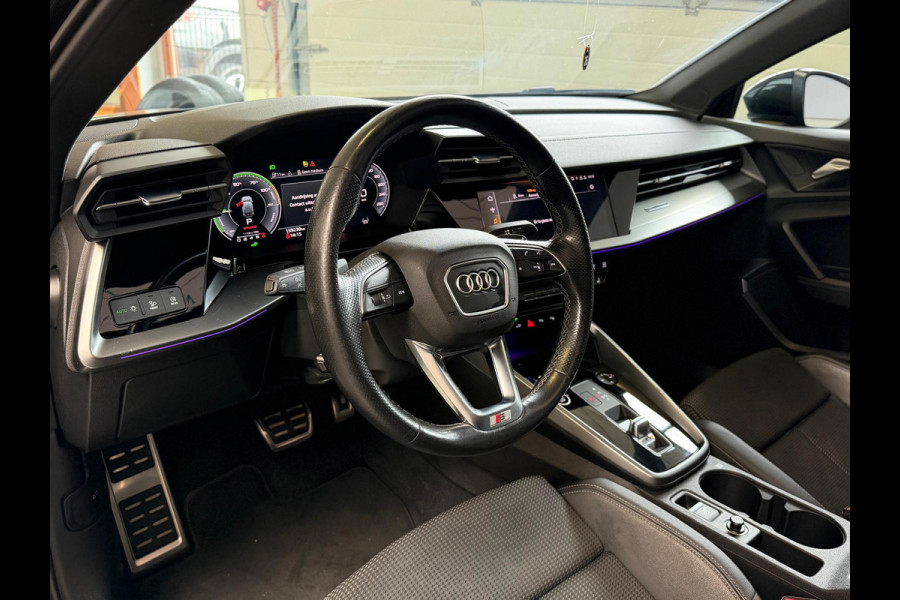 Audi A3 Sportback 40 TFSI e S-Line, Pano, Camera, carplay, Stoelverwarming, Elektrische achterklep,