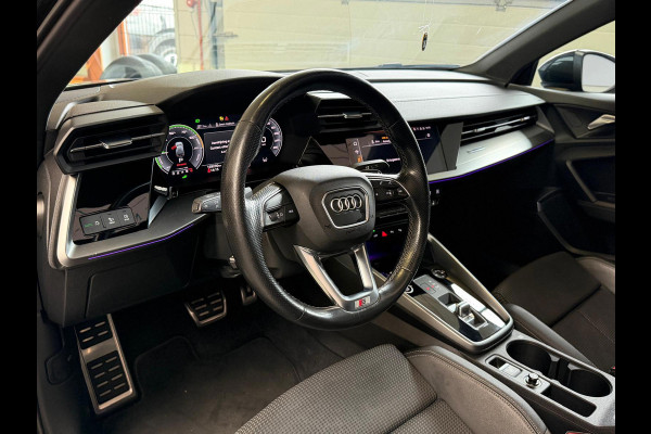 Audi A3 Sportback 40 TFSI e S-Line, Pano, Camera, carplay, Stoelverwarming, Elektrische achterklep,