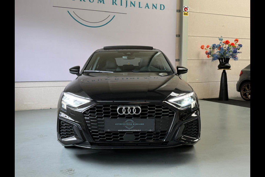 Audi A3 Sportback 40 TFSI e S-Line, Pano, Camera, carplay, Stoelverwarming, Elektrische achterklep,