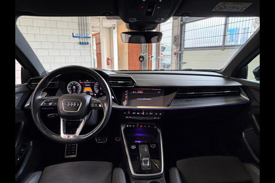 Audi A3 Sportback 40 TFSI e S-Line, Pano, Camera, carplay, Stoelverwarming, Elektrische achterklep,