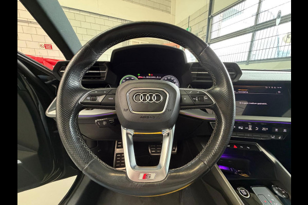 Audi A3 Sportback 40 TFSI e S-Line, Pano, Camera, carplay, Stoelverwarming, Elektrische achterklep,