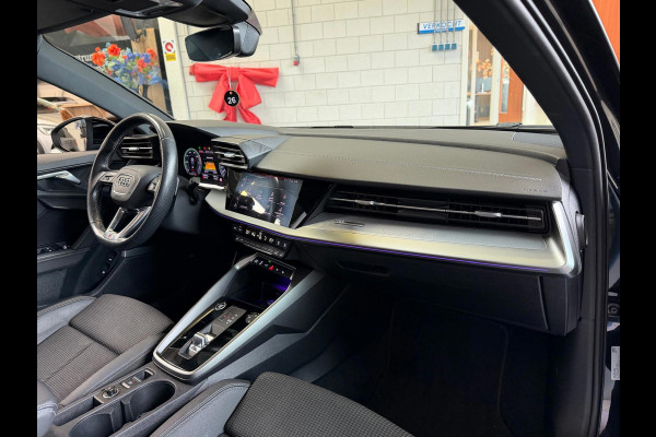 Audi A3 Sportback 40 TFSI e S-Line, Pano, Camera, carplay, Stoelverwarming, Elektrische achterklep,
