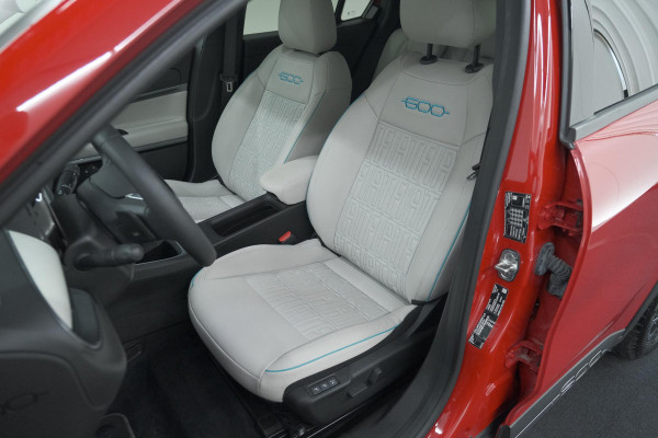 Fiat 600 1.2 Hybrid 110 La Prima | Elektrische Achterklep | Adaptieve Cruise Control | Dodehoekdetectie | Camera