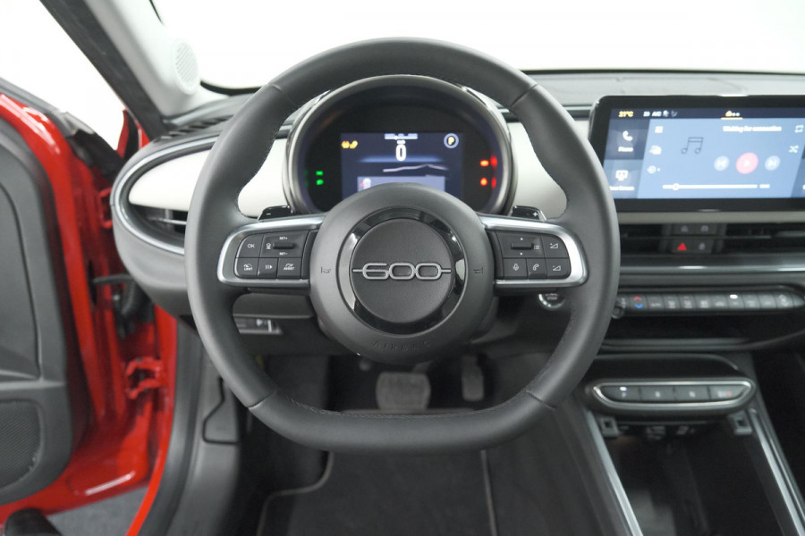 Fiat 600 1.2 Hybrid 110 La Prima | Elektrische Achterklep | Adaptieve Cruise Control | Dodehoekdetectie | Camera