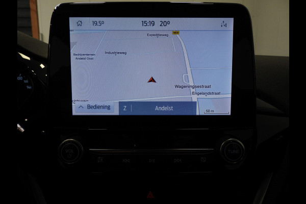 Ford Fiesta 1.0 EcoBoost Hybrid Titanium NAVI/CLIMA/LED/PDC/15"LMV!