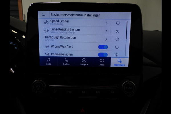 Ford Fiesta 1.0 EcoBoost Hybrid Titanium NAVI/CLIMA/LED/PDC/15"LMV!