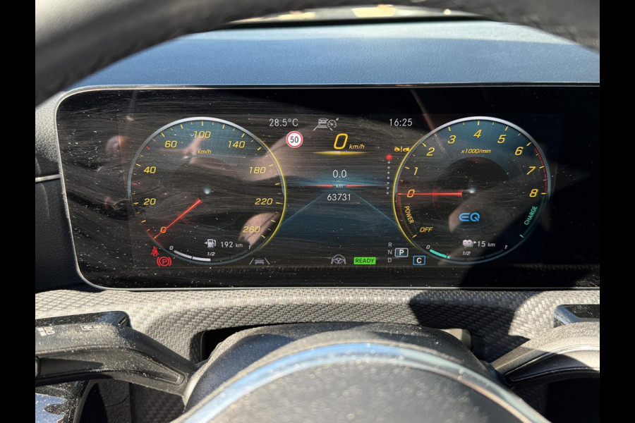 Mercedes-Benz A-Klasse 250 e Business Line 17"/Panoramadak/Adaptieve cruise/Dodehoek/Stoelverwarming/LED/PDC v+a/Apple Carplay & Android Auto